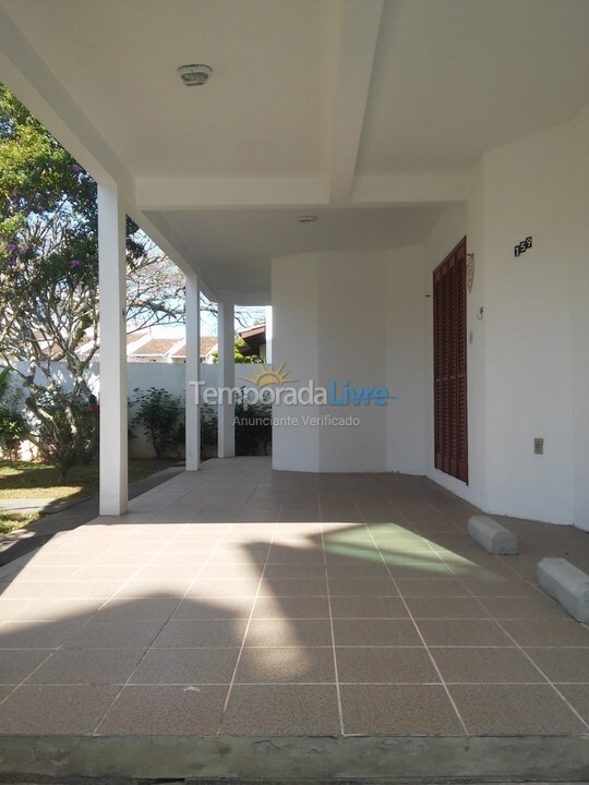 Casa para aluguel de temporada em Florianópolis (Cachoeira do Bom Jesus)
