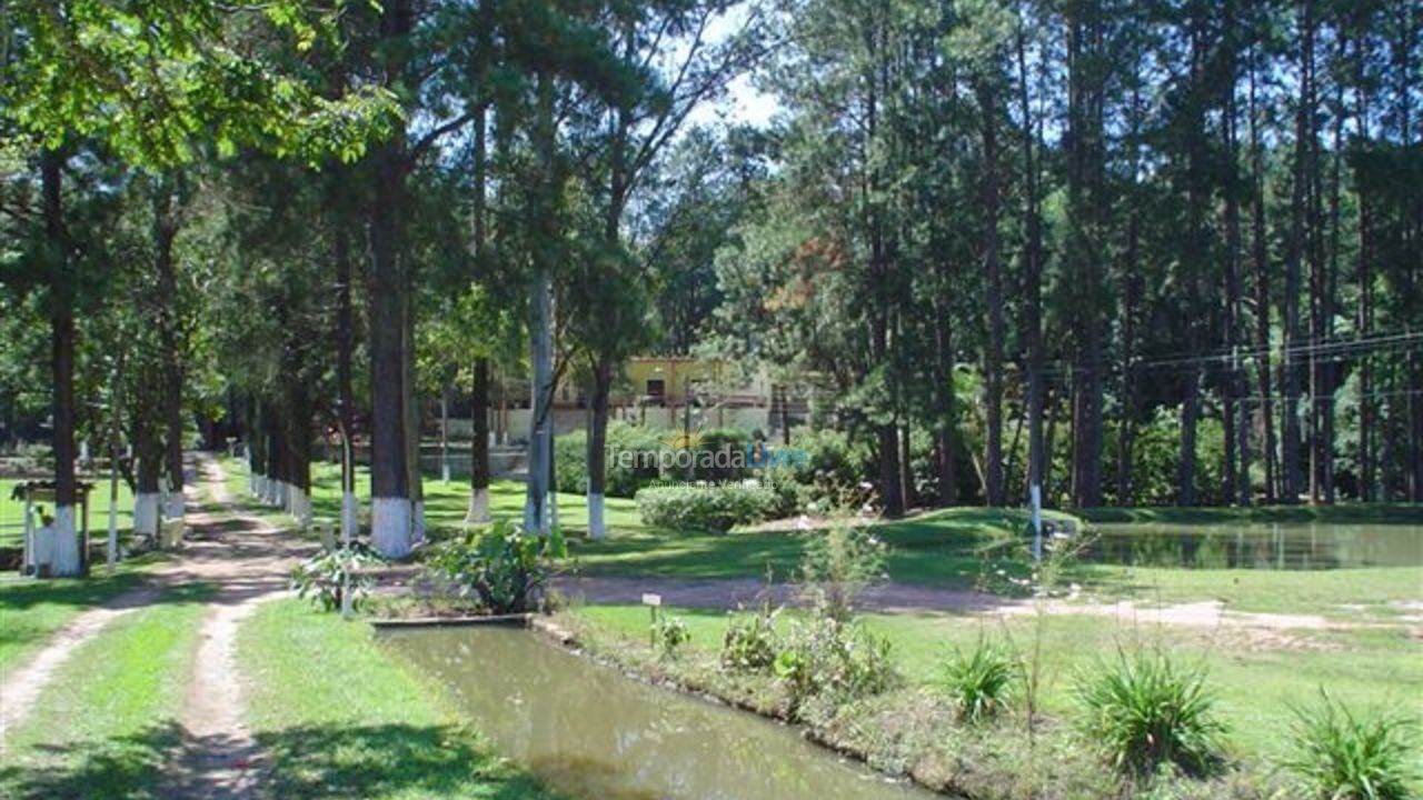 Chácara / sítio para aluguel de temporada em Atibaia (Campo dos Aleixos)