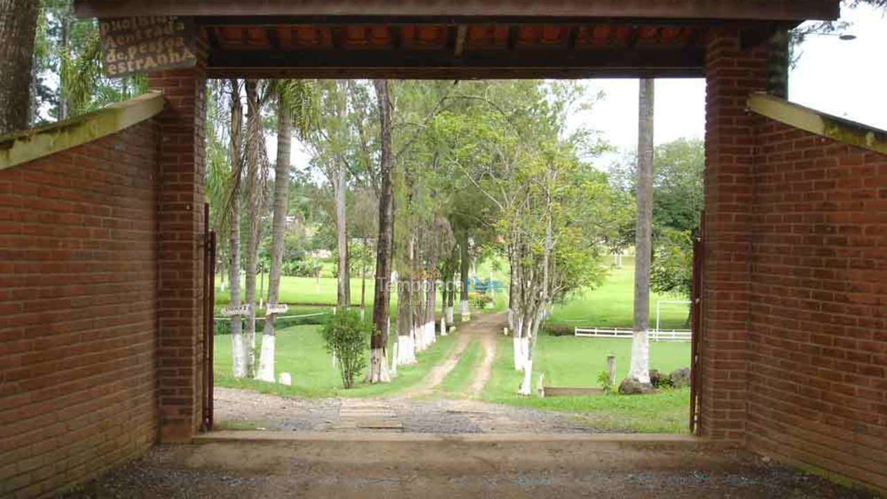 Chácara / sítio para aluguel de temporada em Atibaia (Campo dos Aleixos)
