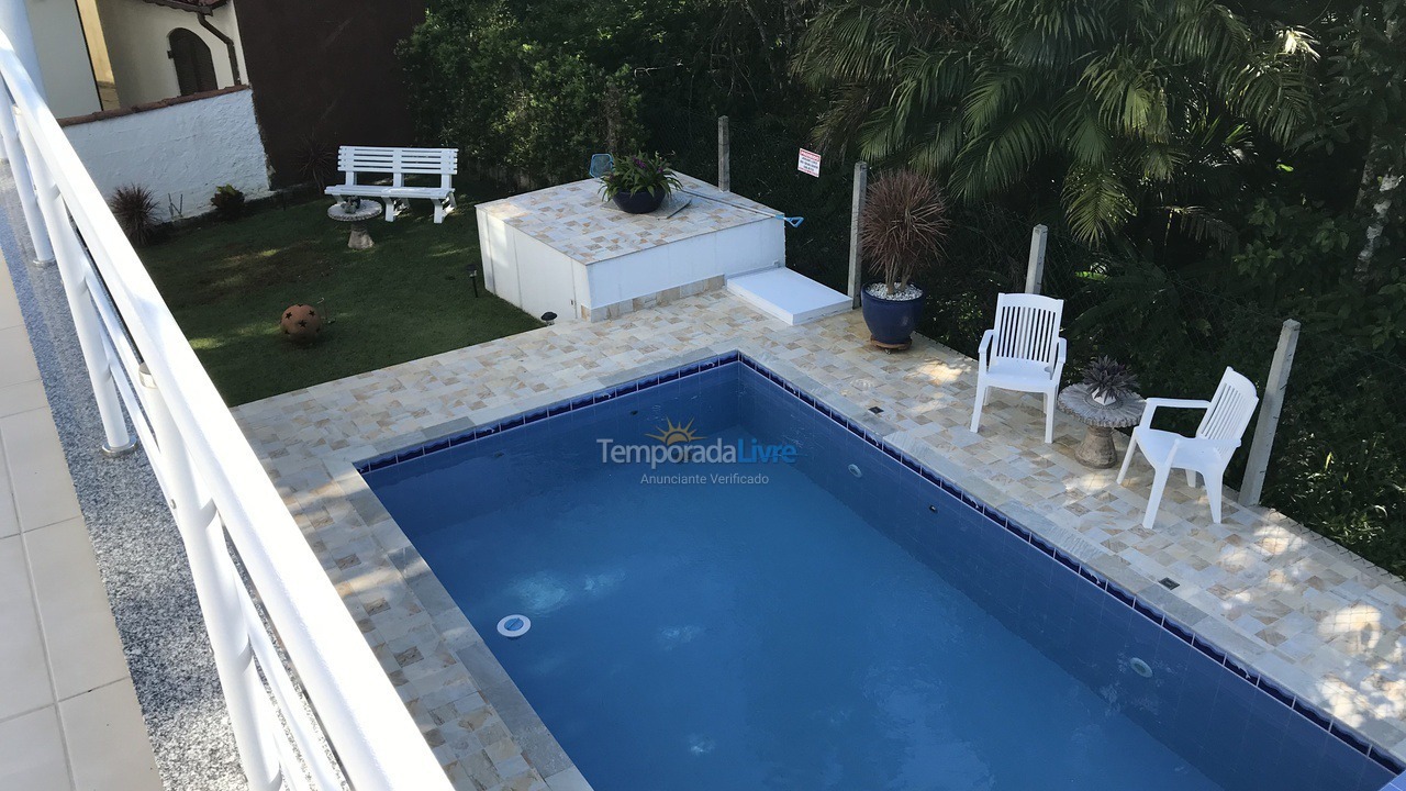 Casa para alquiler de vacaciones em Bertioga (Praia de Guaratuba)