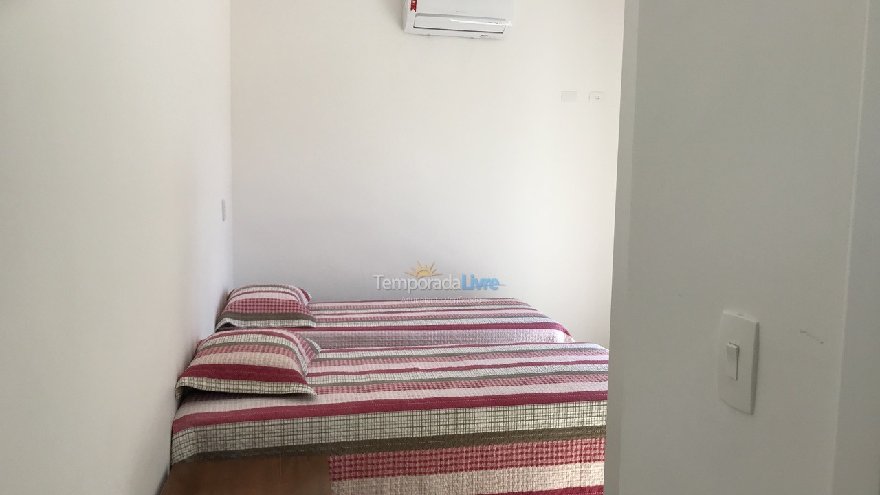 Casa para alquiler de vacaciones em Bertioga (Praia de Guaratuba)