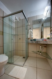 Casa Luxo BEACH PARK, 7 Suítes AR/TV-27 Pessoas à 50 metros da Praia