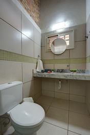 Casa Luxo BEACH PARK, 7 Suítes AR/TV-27 Pessoas à 50 metros da Praia