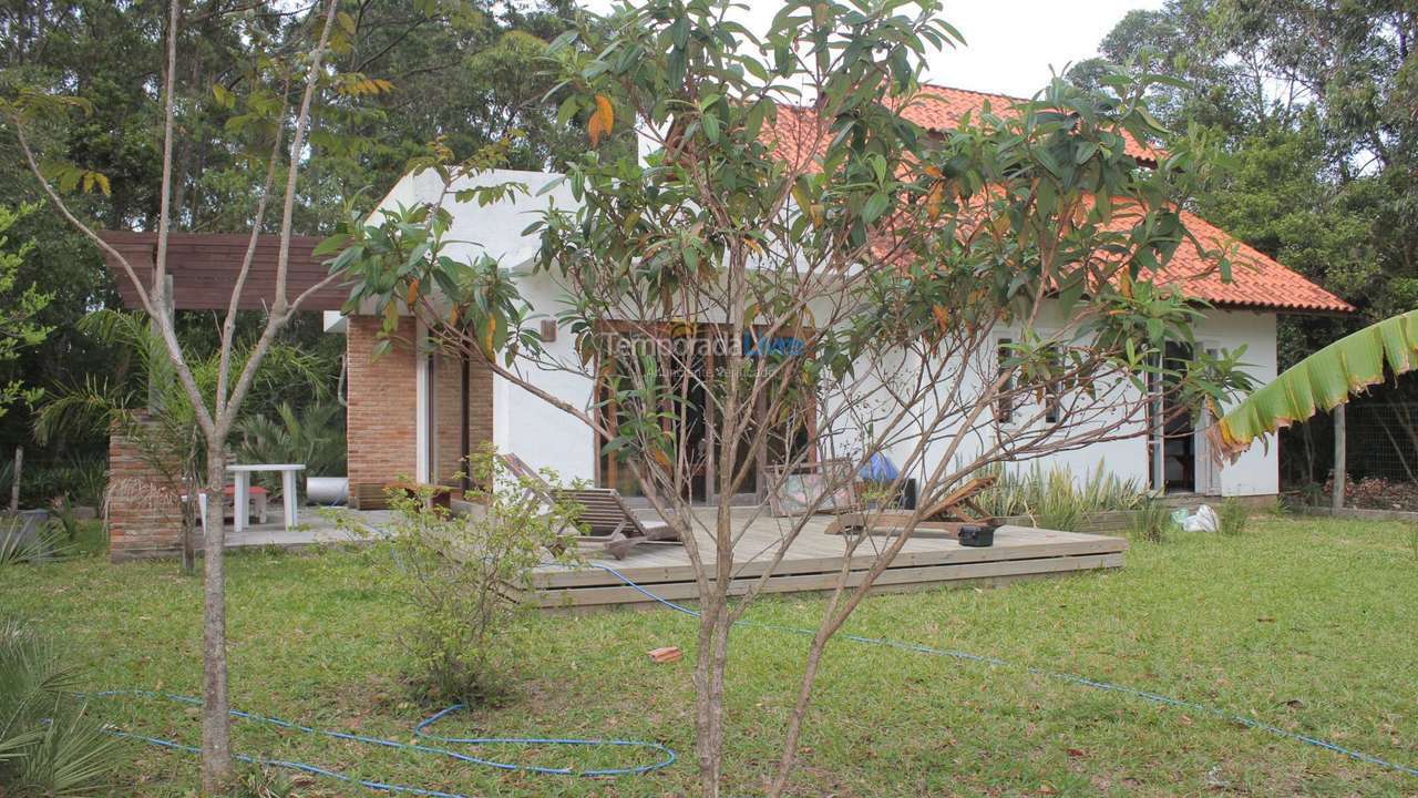 Casa para alquiler de vacaciones em Garopaba (Praia da Ferrugem)