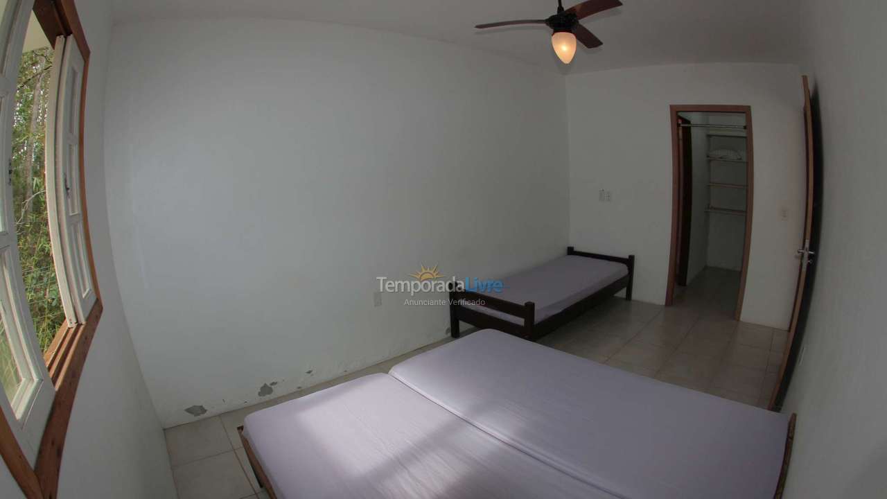 Casa para alquiler de vacaciones em Garopaba (Praia da Ferrugem)