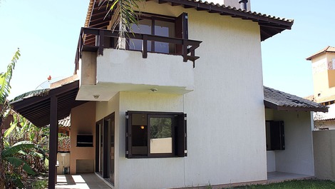 Casa c/ pátio privado p/10 pessoas na Praia da Ferrugem