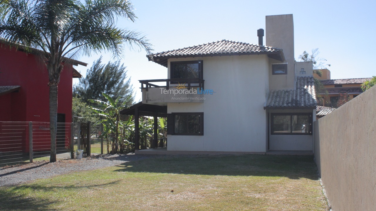 Casa para aluguel de temporada em Garopaba (Praia da Ferrugem)