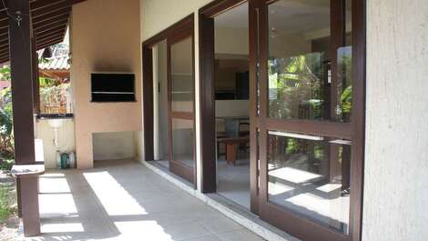 Casa c/ pátio privado p/10 pessoas na Praia da Ferrugem