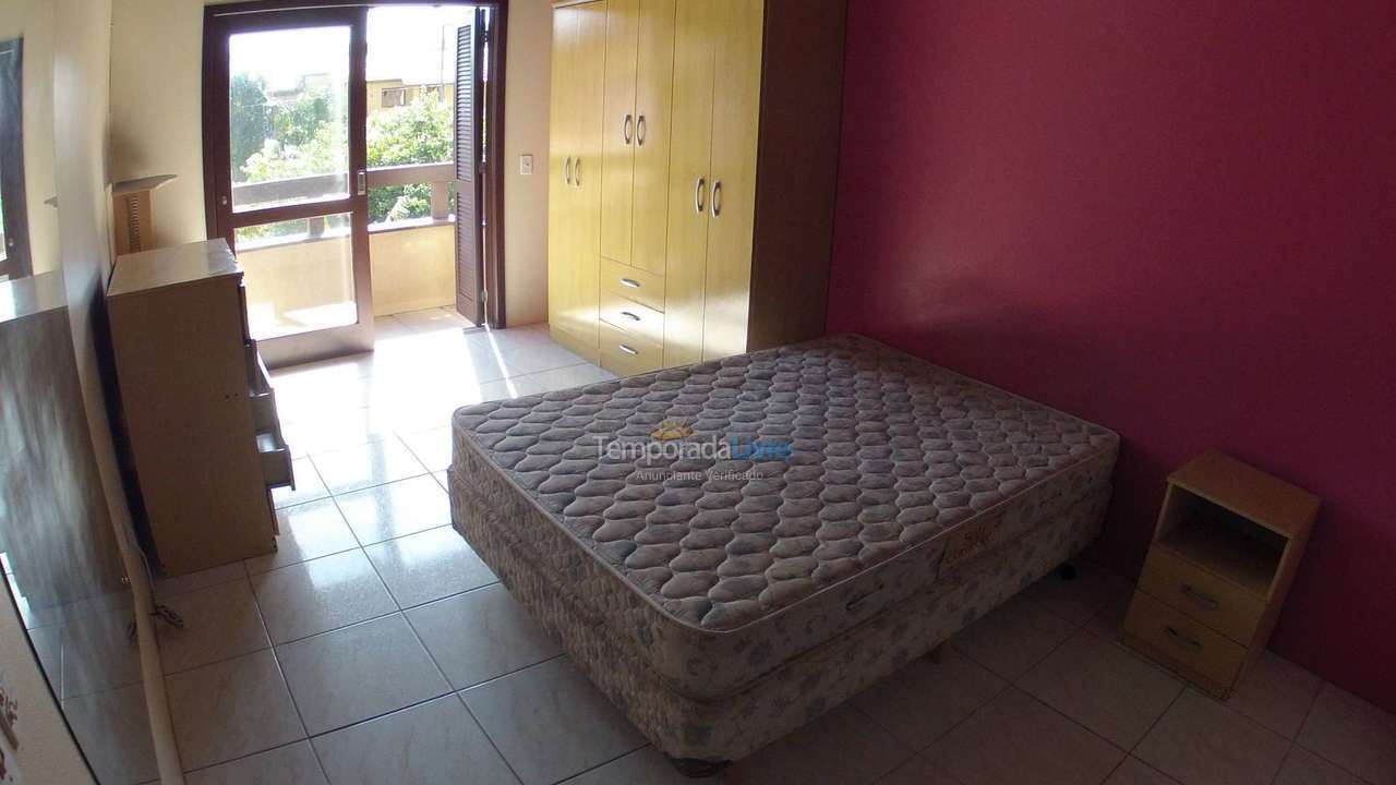 Casa para aluguel de temporada em Garopaba (Praia da Ferrugem)