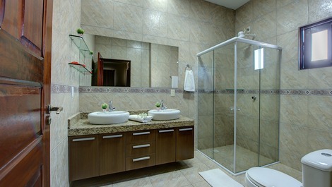 MANSIÓN VISTA MAR - 8 Suites AR / TV / Cama Box / Agua Caliente - BEACH PARK