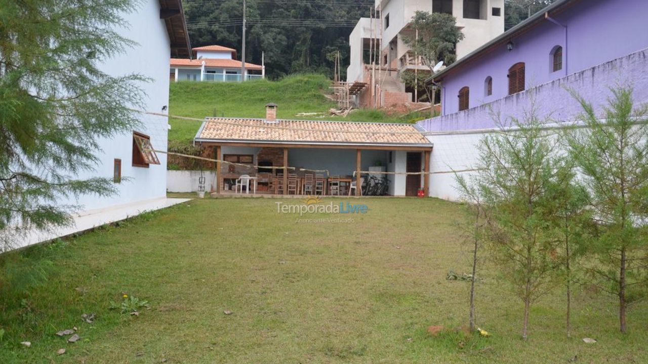 Casa para aluguel de temporada em águas de Lindóia (águas de Lindóia)