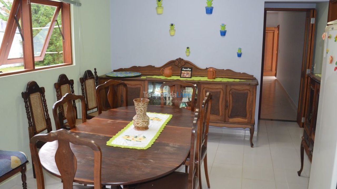 Casa para aluguel de temporada em águas de Lindóia (águas de Lindóia)