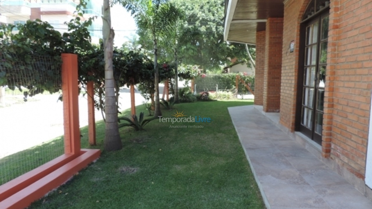 Casa para aluguel de temporada em Bombinhas (Mariscal)