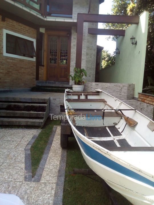 Casa para alquiler de vacaciones em São Sebastião (Praia da Jureia)