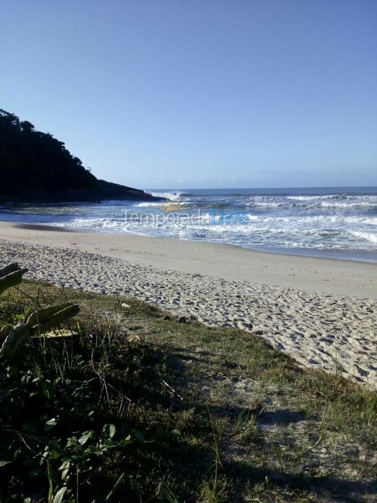 Casa para alquiler de vacaciones em São Sebastião (Praia da Jureia)