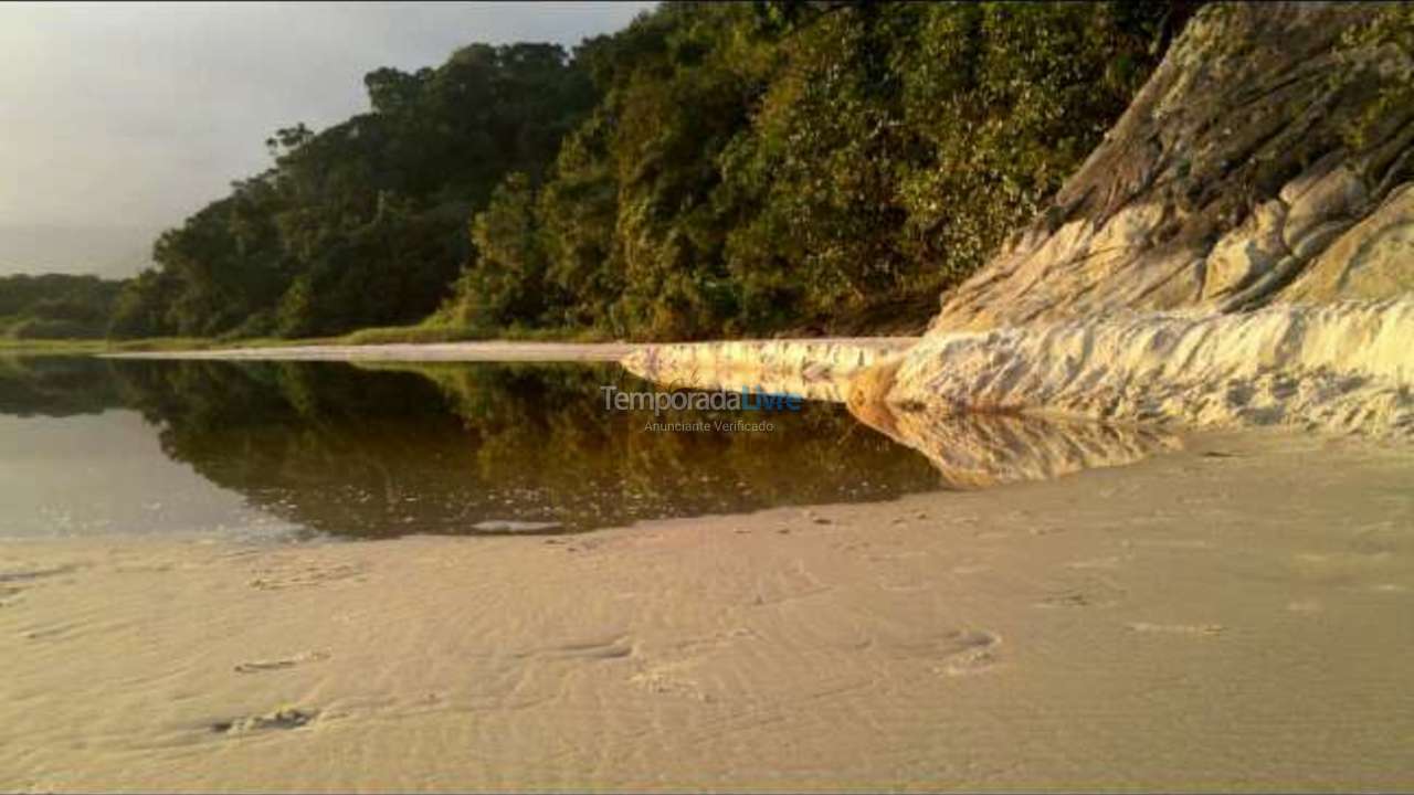 Casa para alquiler de vacaciones em São Sebastião (Praia da Jureia)