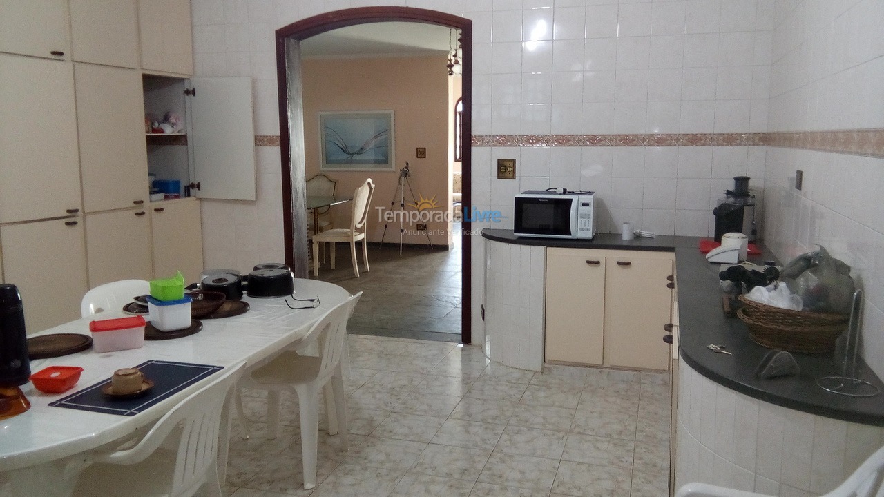 Casa para alquiler de vacaciones em Peruíbe (Praia de Guaraú)