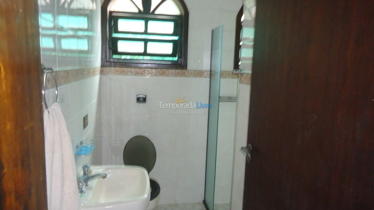 Casa para alquiler de vacaciones em Peruíbe (Praia de Guaraú)