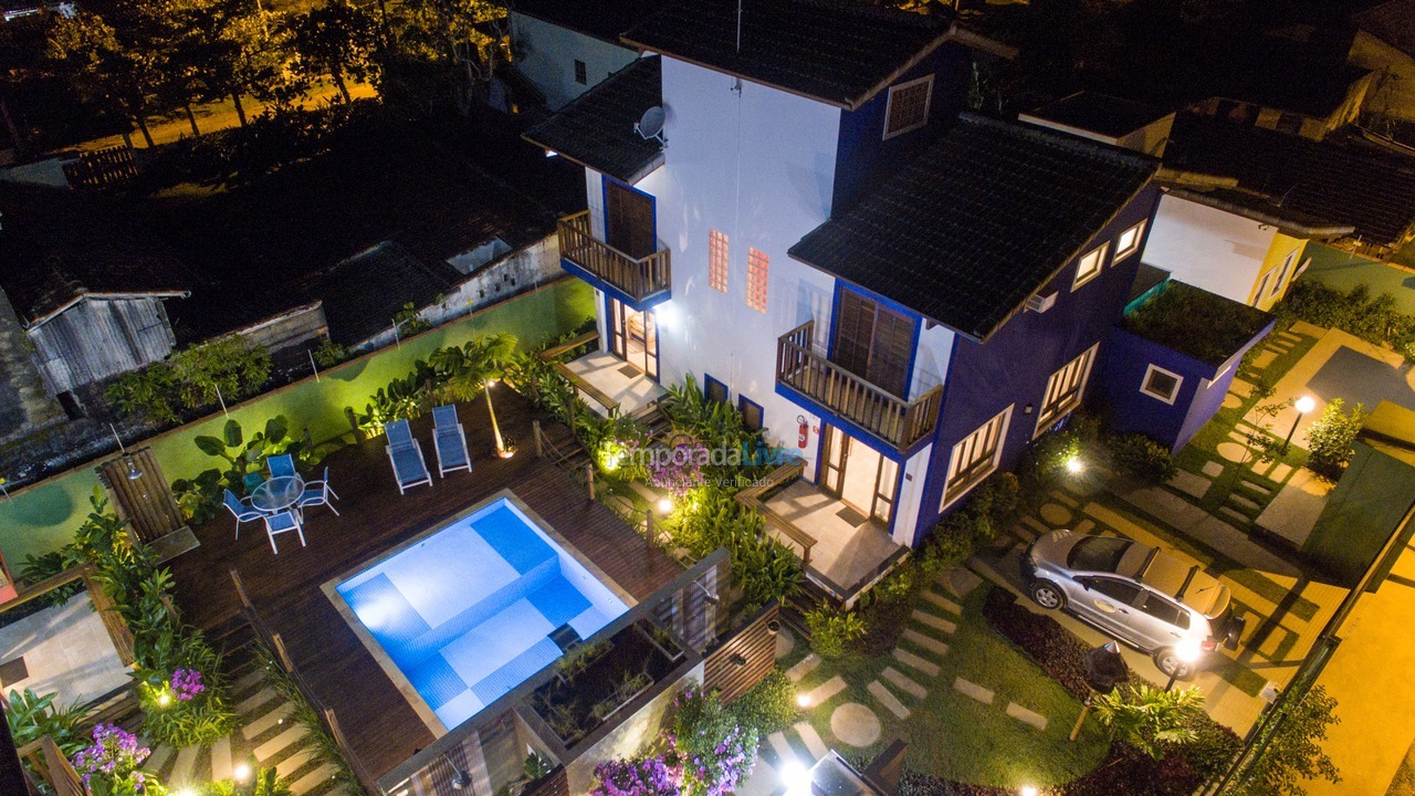Casa para alquiler de vacaciones em Ubatuba (Praia do Lázaro)