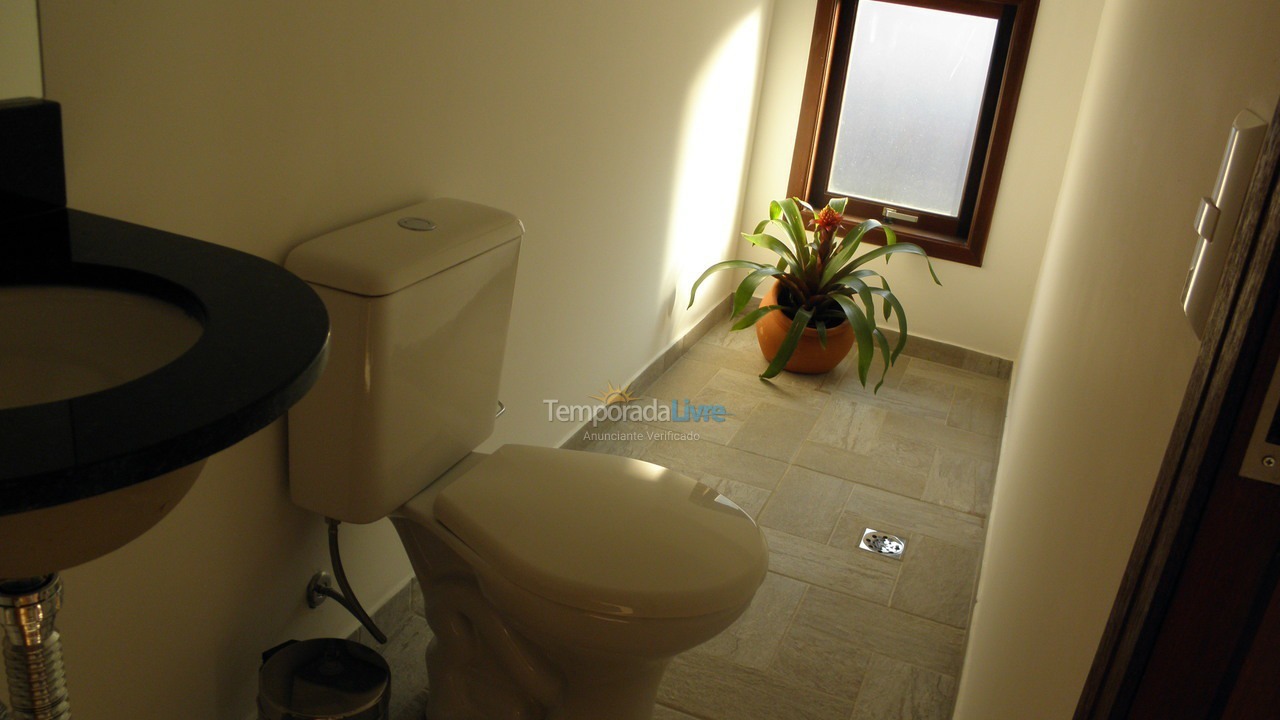 Casa para alquiler de vacaciones em Ubatuba (Praia do Lázaro)