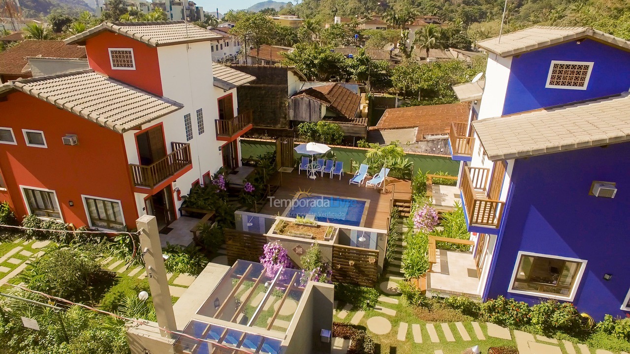 Casa para alquiler de vacaciones em Ubatuba (Praia do Lázaro)