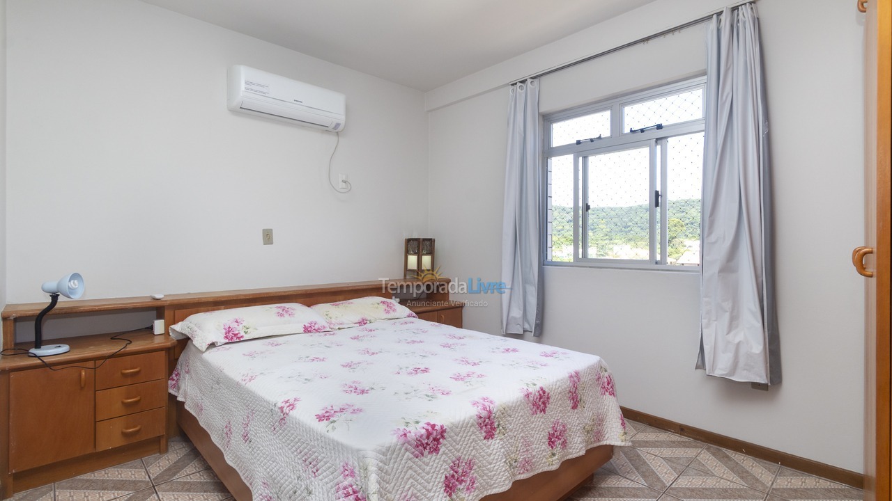 Apartamento para aluguel de temporada em Bombinhas (Mariscal)