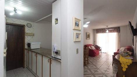 APARTAMENTO * 3 QUARTOS * 170 mts da Praia de Mariscal.