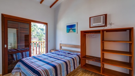 Suíte com cama de casal