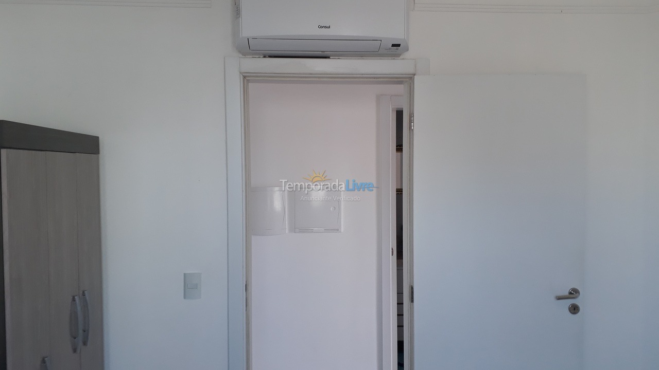 Apartment for vacation rental in Itapema (Meia Praia)