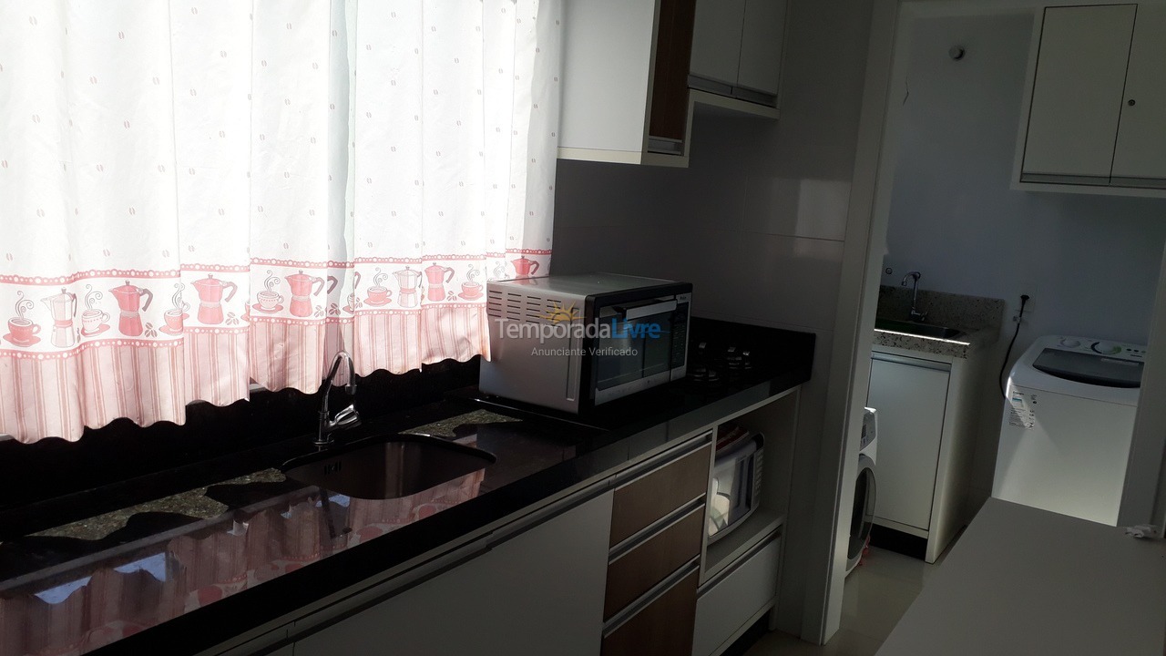 Apartment for vacation rental in Itapema (Meia Praia)