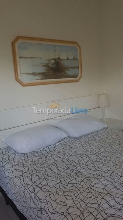 Apartamento para aluguel de temporada em Ubatuba (Praia das Toninhas)