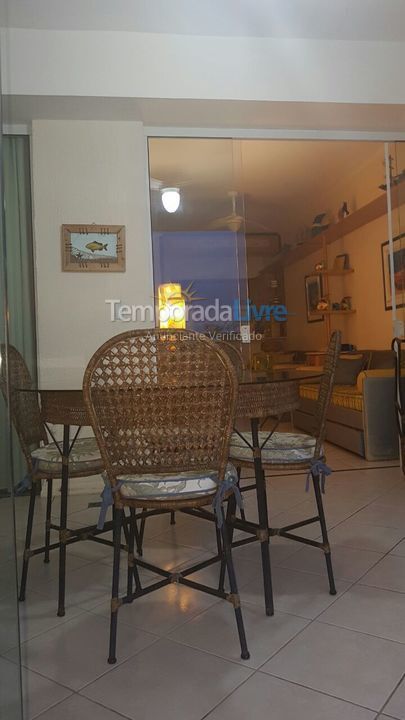 Apartamento para aluguel de temporada em Ubatuba (Praia das Toninhas)