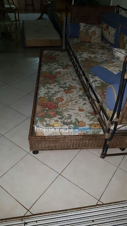 Apartamento para aluguel de temporada em Ubatuba (Praia das Toninhas)