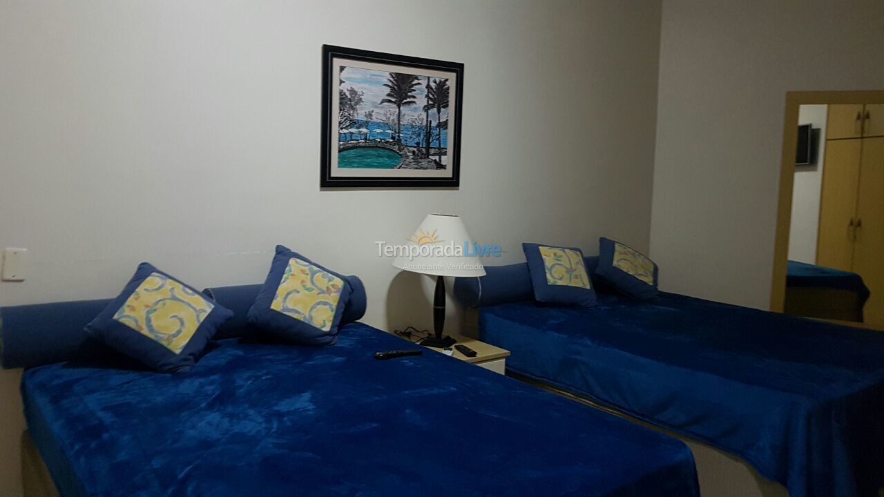 Apartamento para aluguel de temporada em Ubatuba (Praia das Toninhas)