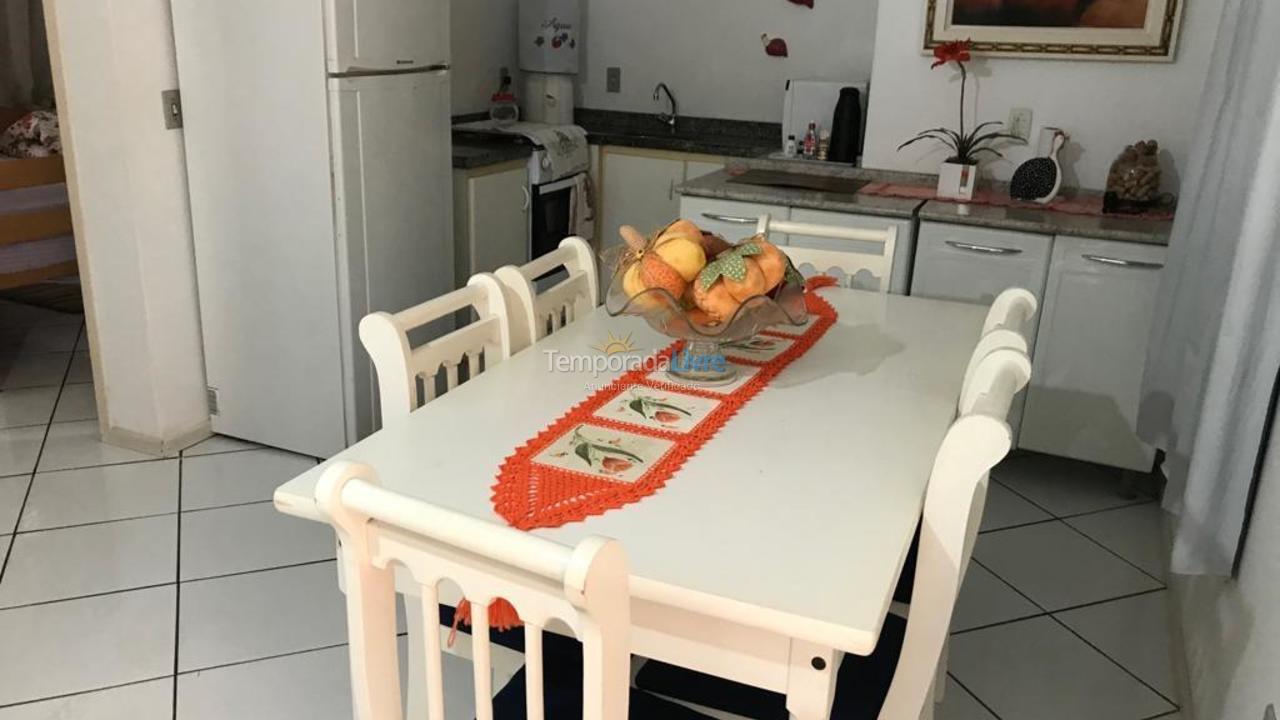 Apartamento para alquiler de vacaciones em Palhoça (Praia de Fora)
