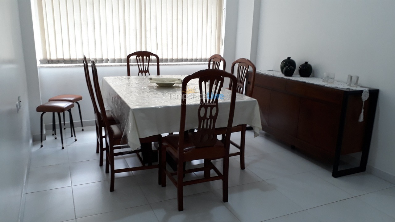 Casa para aluguel de temporada em Guarujá (Pitangueiras)