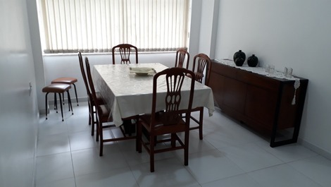 Confortável apto praia de Pitangueiras