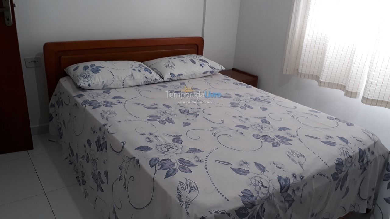 Casa para aluguel de temporada em Guarujá (Pitangueiras)