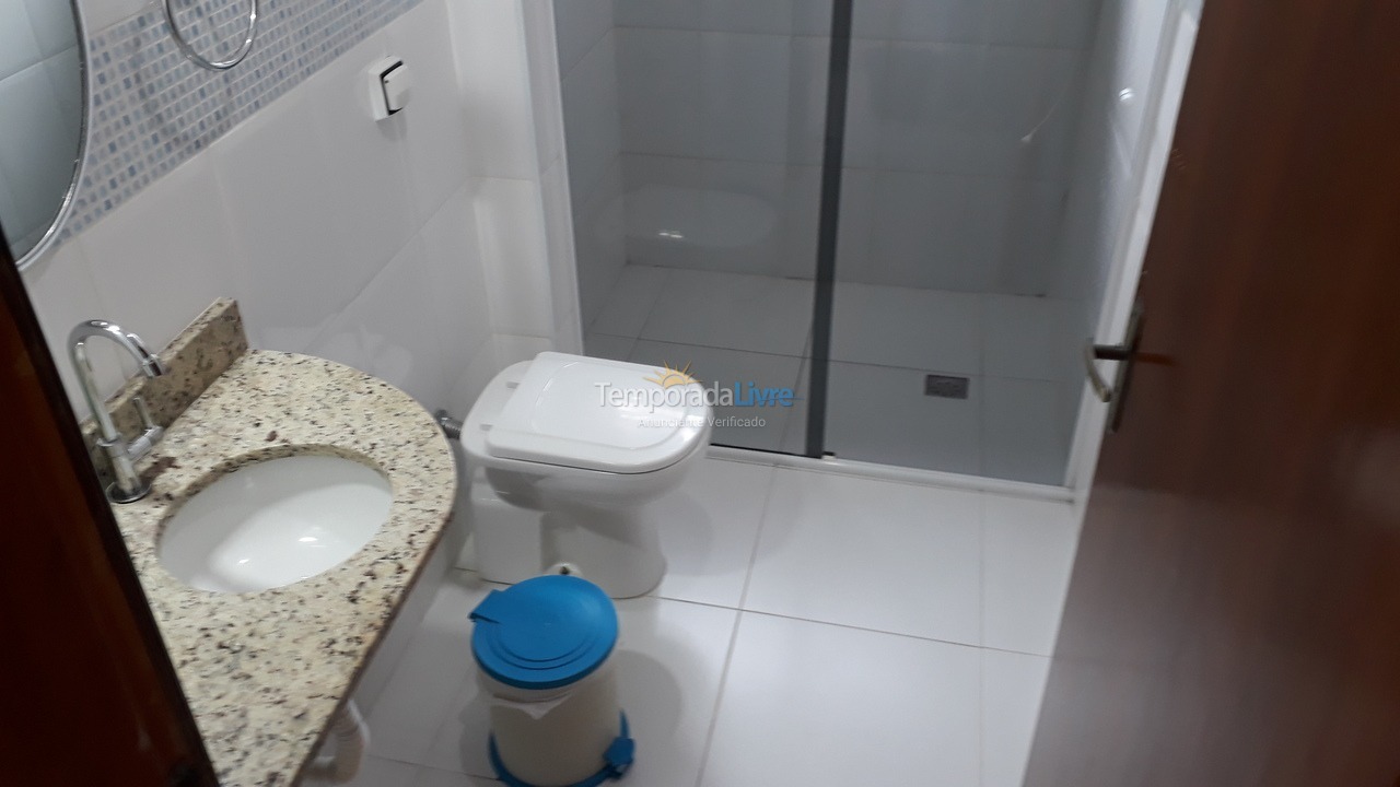 Casa para aluguel de temporada em Guarujá (Pitangueiras)