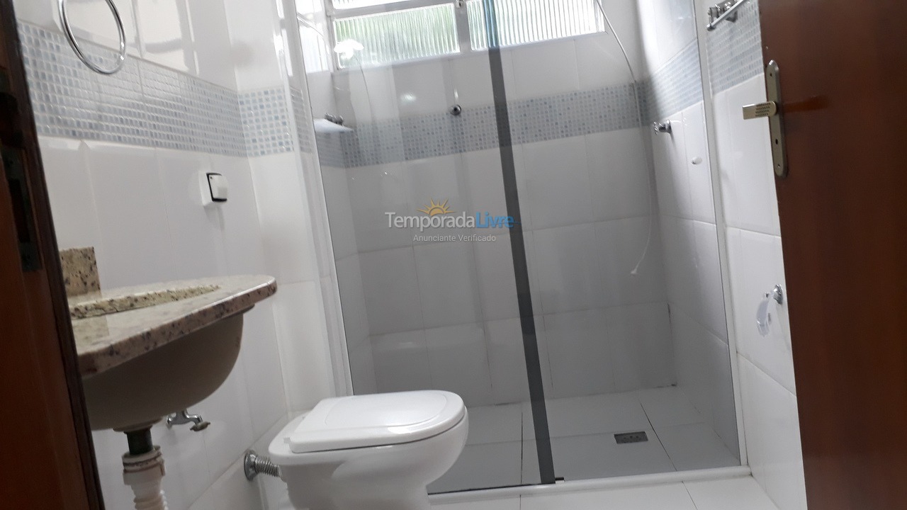 Casa para aluguel de temporada em Guarujá (Pitangueiras)