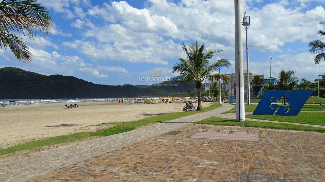 Apartment for vacation rental in Bertioga (Praia da Enseada)