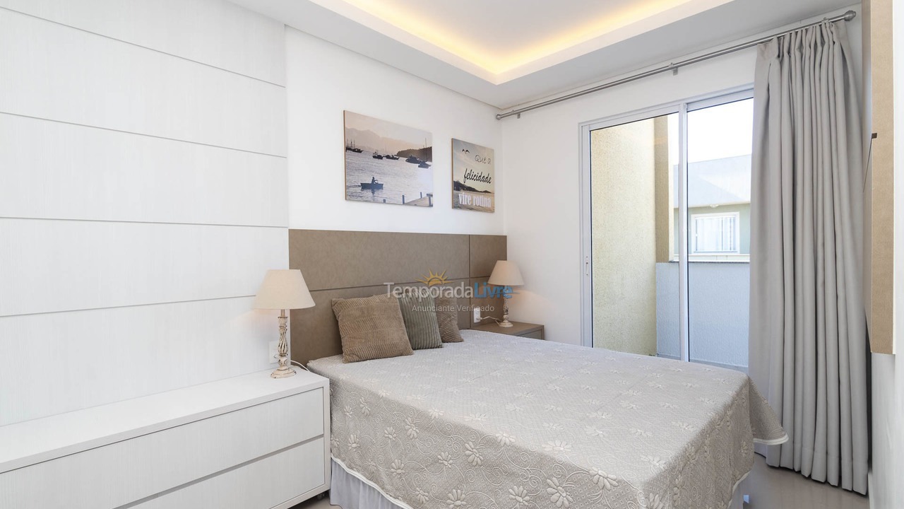 Apartment for vacation rental in Bombinhas (Praia de Bombinhas)