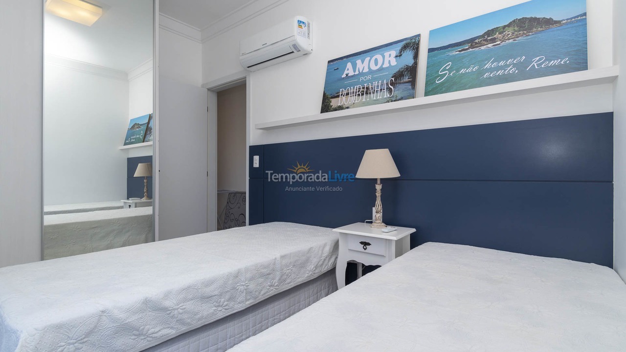 Apartment for vacation rental in Bombinhas (Praia de Bombinhas)