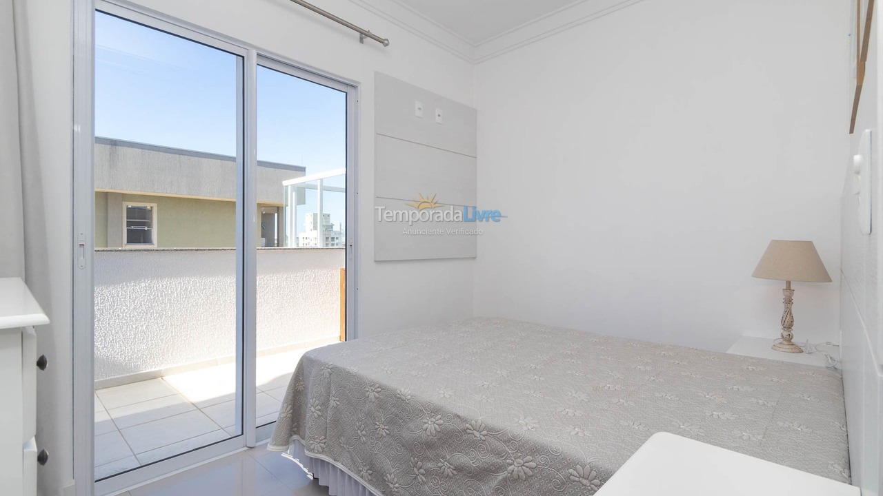 Apartment for vacation rental in Bombinhas (Praia de Bombinhas)