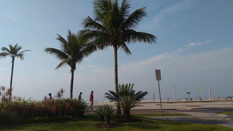 Apartamento na Guilhermina (Praia Grande)