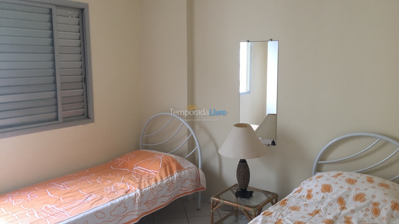 Apartamento para aluguel de temporada em Guarujá (Pitangueiras)