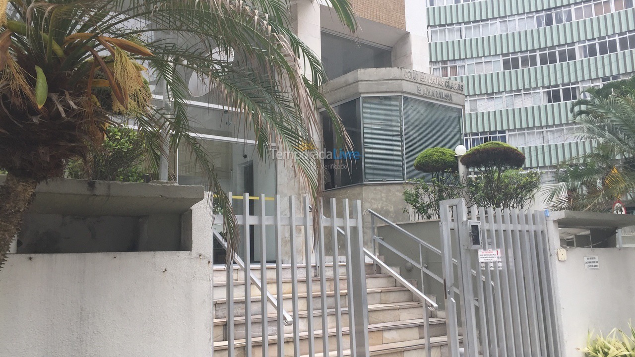 Apartamento para aluguel de temporada em Guarujá (Pitangueiras)