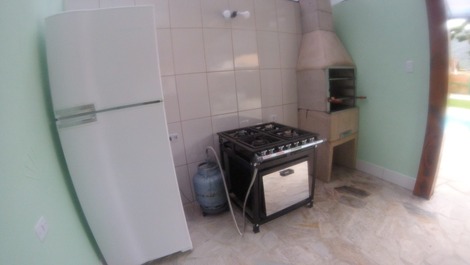 House with pool 50 meters from Maranduba Beach - 10 to 30 people