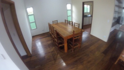 House with pool 50 meters from Maranduba Beach - 10 to 30 people