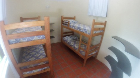 House with pool 50 meters from Maranduba Beach - 10 to 30 people